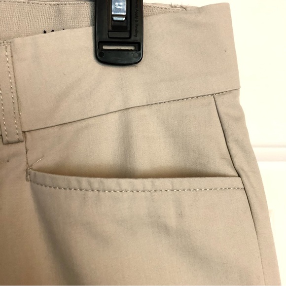 Women's Dockers Wide Straight Leg Pants Light Tan Khakis Sz 8 Long, Inseam = 34” - Picture 4 of 14